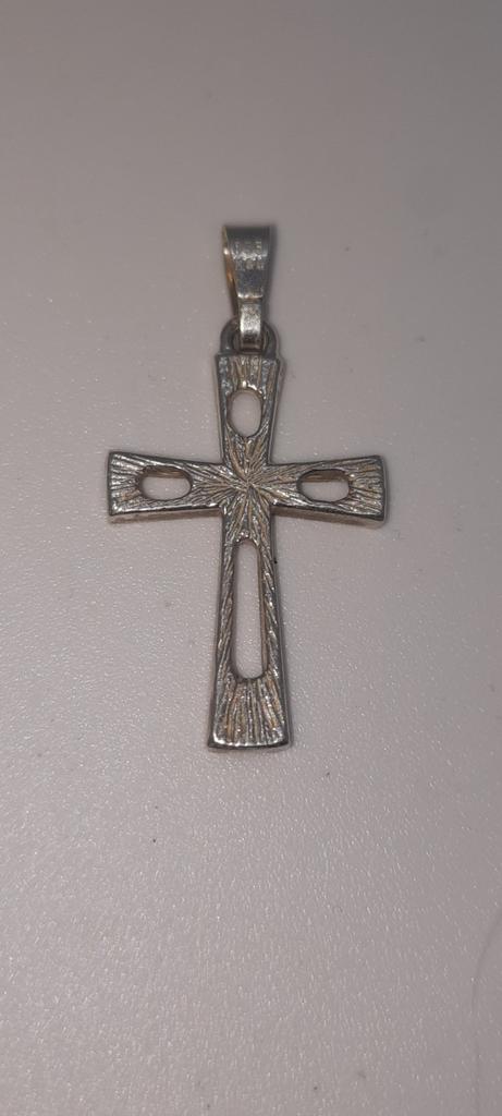 Zilveren kruisje 835 - 3.3 cm, Ophalen of Verzenden