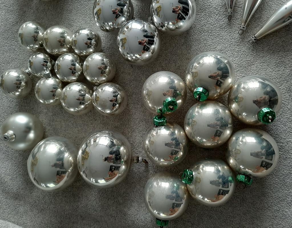 38 zeer oude kerstballen en figuren (breekbaar), Diversen, Kerst, Ophalen, Gebruikt
