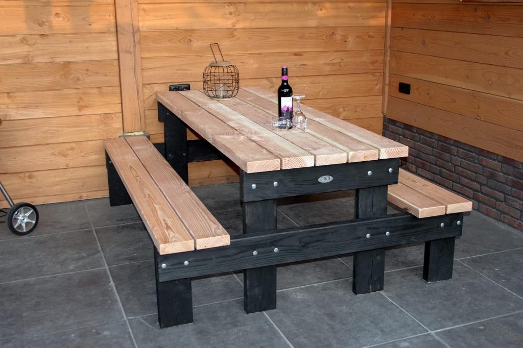 Moderne picknicktafel geschaafd Douglas, Ophalen, Nieuw, Hout