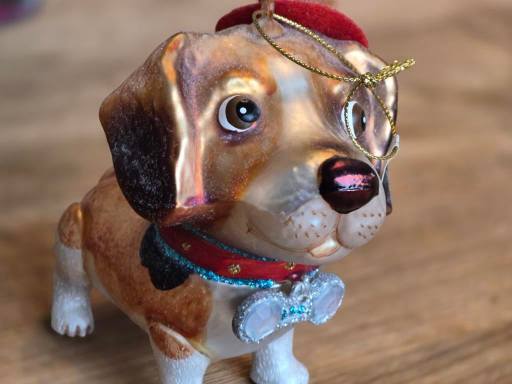 Kerstornament hond, Ophalen