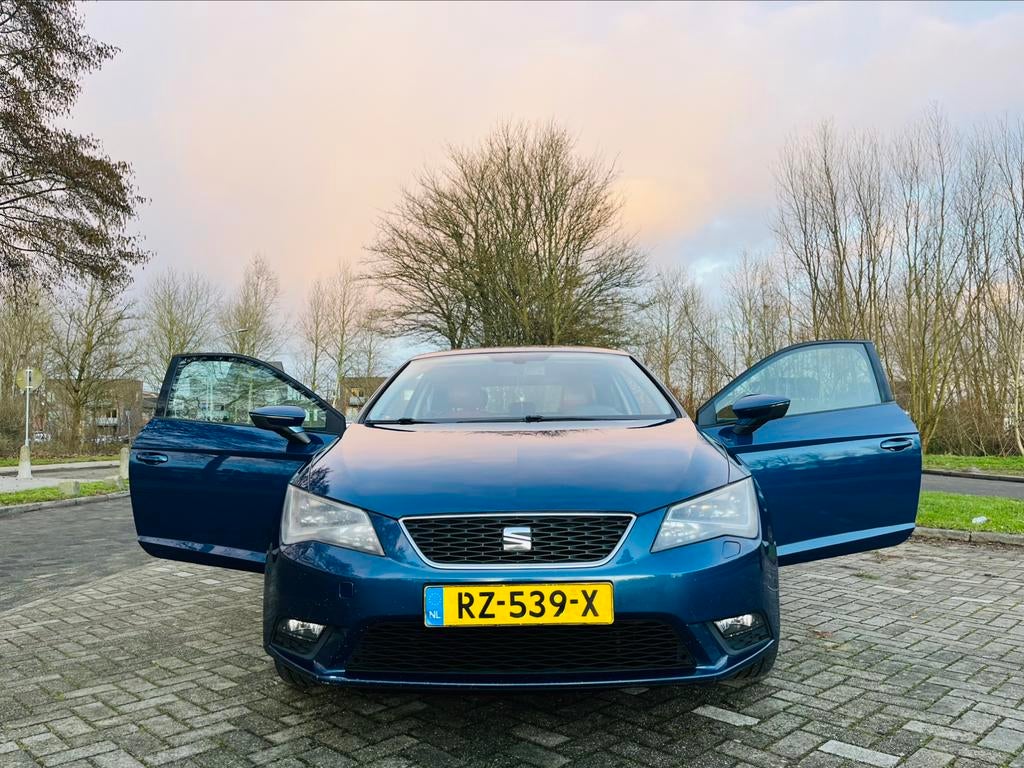 Seat Leon 1.4 TSI 90KW SC 2014 BLAUW met lederen bekleding, Voorwielaandrijving, 4 cilinders, 122 pk, 1395 cc