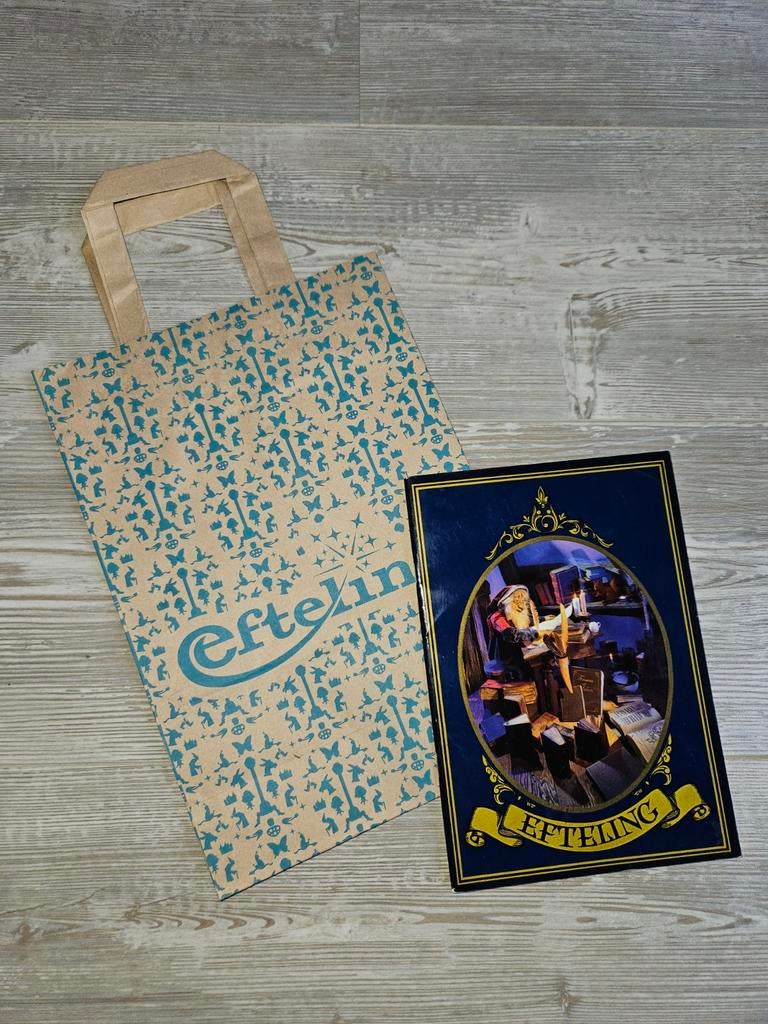 Efteling tasje + jaarboek 1996 kabouter, Verzamelen, Efteling, Ophalen of Verzenden, Gebruikt, Gebruiksvoorwerp