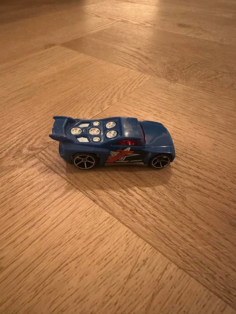 Hot Wheels Bassline Trackstar 1:64, Ophalen of Verzenden, Gebruikt