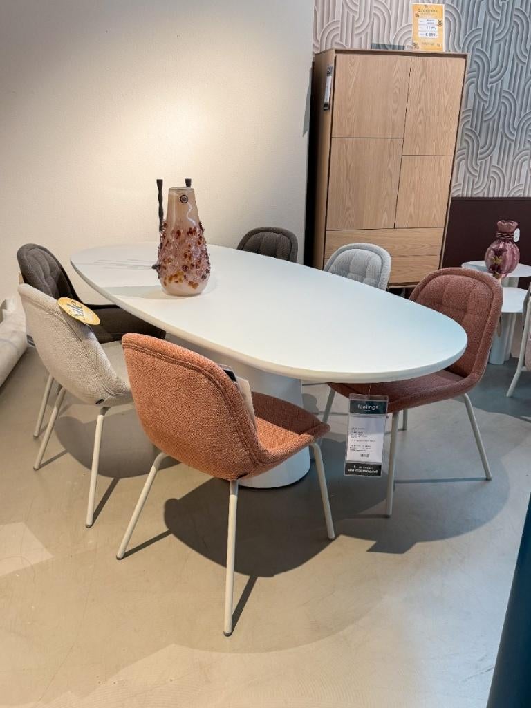 Eettafel Narvik | Feelings, Huis en Inrichting, Tafels | Eettafels, Ophalen, Overige materialen, 100 tot 150 cm, Vijf personen of meer