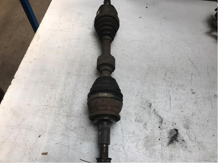 Aandrijfas links-voor van een Toyota Rav-4, Ophalen of Verzenden, 3 maanden garantie, Gebruikt, Toyota
