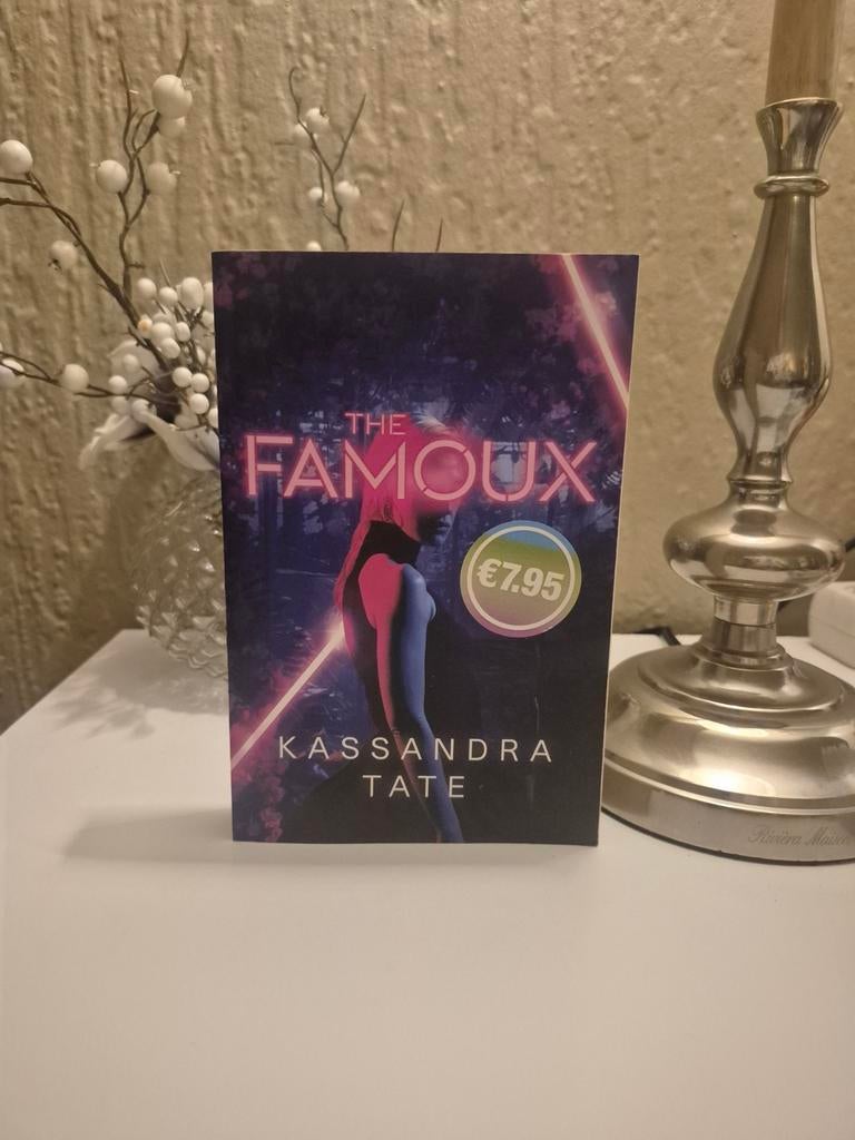 The Famoux - Kassandra Tate, Ophalen of Verzenden, Zo goed als nieuw, Kassandra Tate, Wereld overig