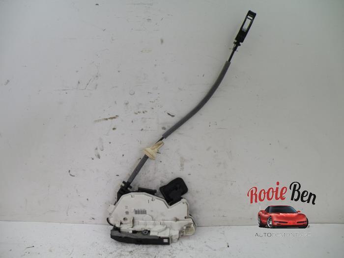 Deurslot Mechaniek 4Deurs links-voor van een Volkswagen Golf, Gebruikt, -, Volkswagen, -