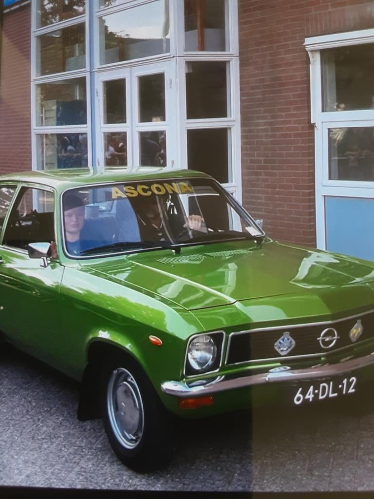 Opel Ascona A 1.6S 1974 oldtimer (Groen) in showroom staat, Auto's, Origineel Nederlands, 93 pk, Particulier, Hatchback