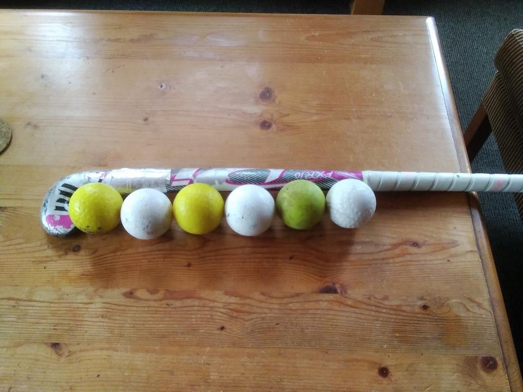 Hockeyballen 15 stuks + evt. stick, Ophalen of Verzenden, Gebruikt, Bal
