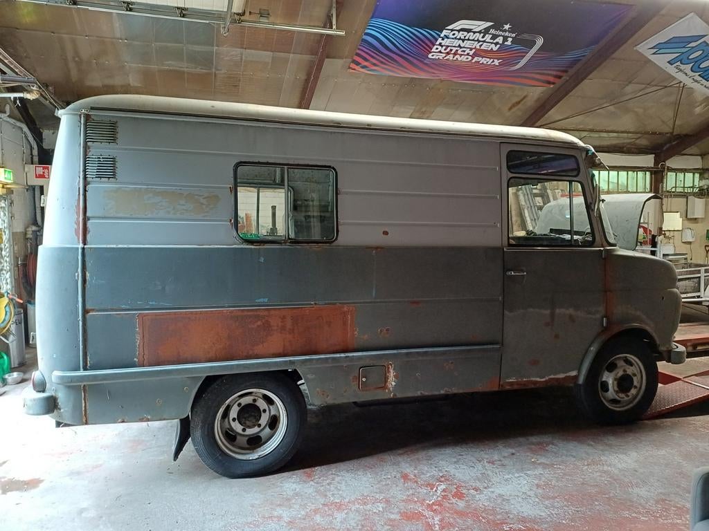 Opel blitz 1971 bestel benzine 3000i v6 op gas, Auto's, Achterwielaandrijving, Renault, 2400 kg, Particulier