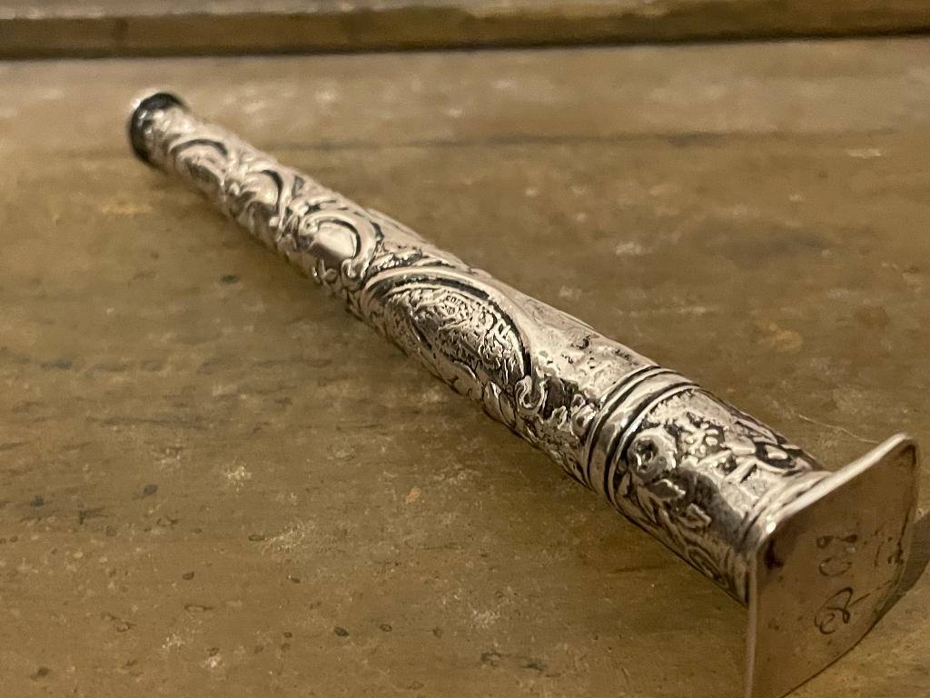 18de eeuw naaldenkoker naaigerei, Ophalen of Verzenden, Zilver