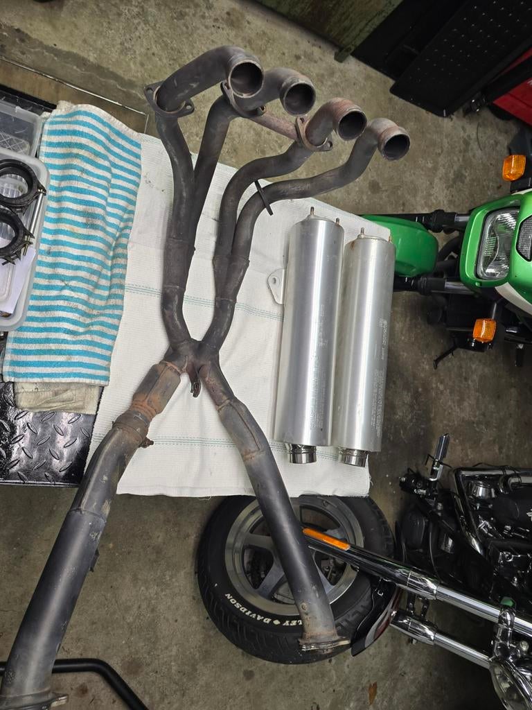 Standaard Uitlaatsysteem Suzuki Hayabusa Gen1, Ophalen