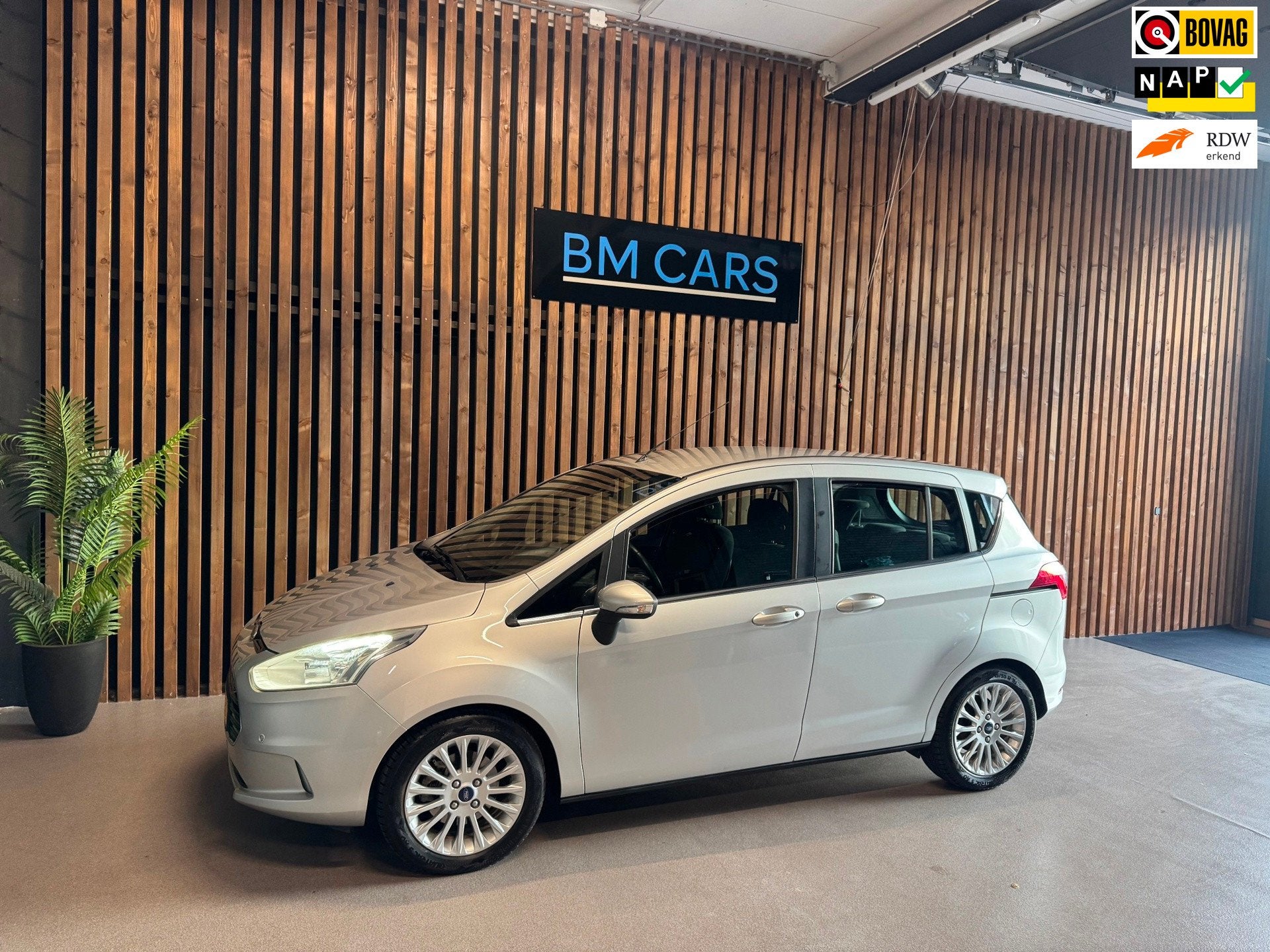Ford B-Max 1.0 EcoBoost Titanium Clima, Cruise, Trekhaak, Voorwielaandrijving, Euro 5, 101 pk, Gebruikt