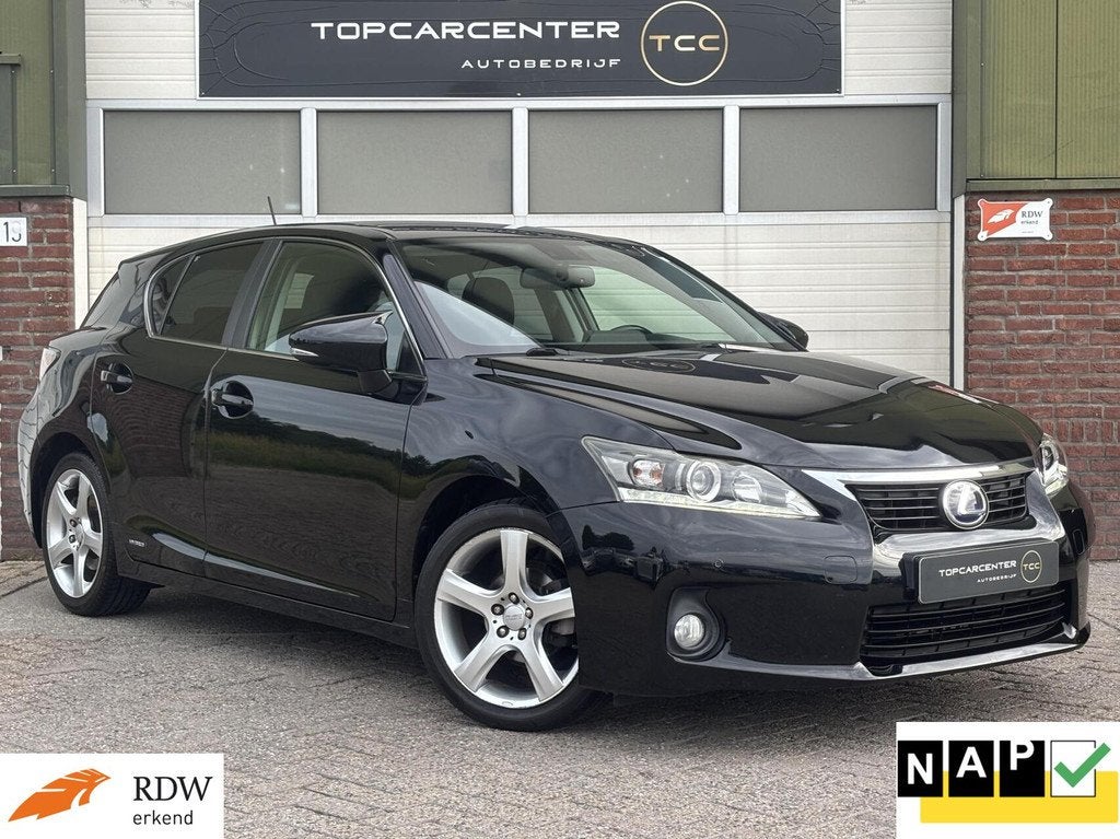 Lexus CT 200h Business Line Pro/CAMERA/PARKS/NAVI/APK/NAP, Auto's, Lexus, Euro 5, Gebruikt, 4 cilinders, Zwart