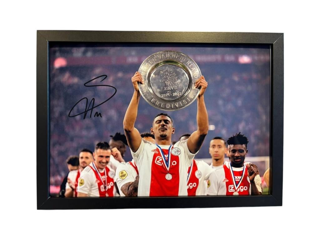 SEBASTIEN HALLER GESIGNEERDE INGELIJSTE ACTIE FOTO,S, Soccersignings.nl, Overige typen, Nieuw, Ophalen of Verzenden