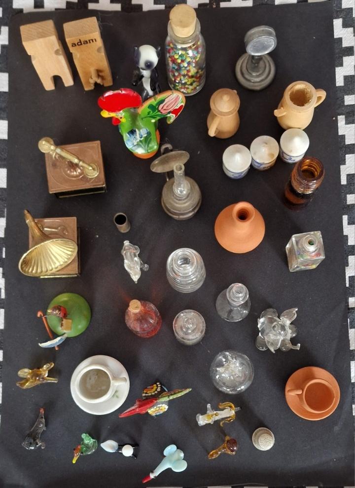 40 letterbak miniaturen / vintage snuisterijen, Ophalen of Verzenden, Zo goed als nieuw, Overige typen