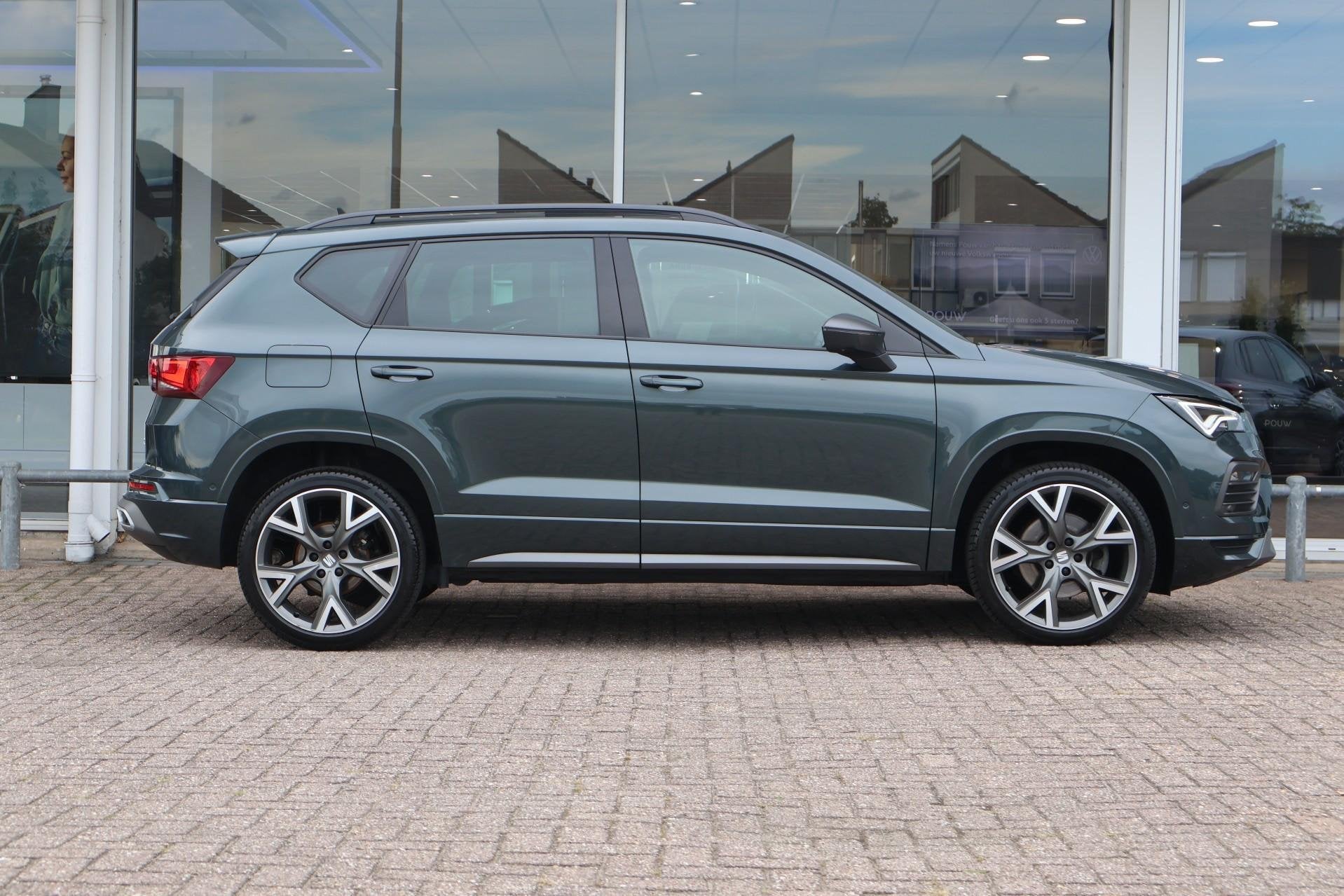 SEAT Ateca 1.5 TSI 150pk DSG FR Business Intense | Panoramad, Auto's, 12 maanden, 1325 kg, 4 cilinders, Origineel Nederlands