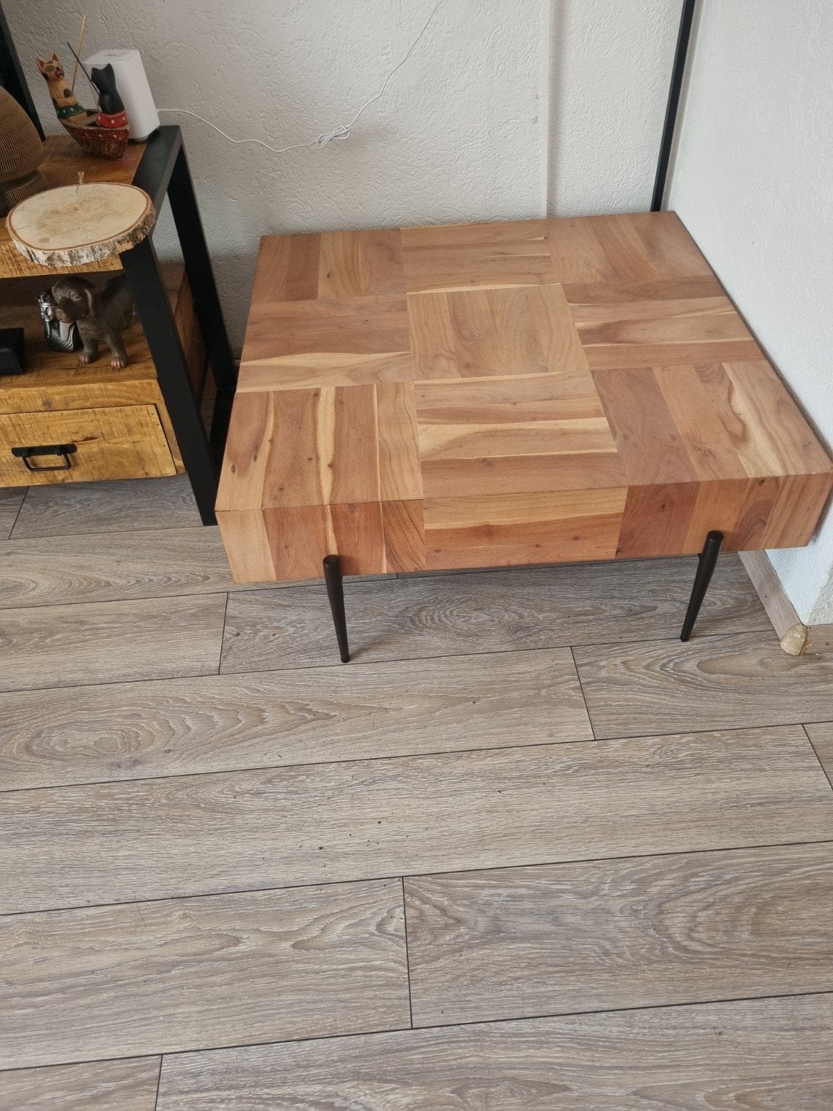 Salontafel van massief hout met metalen poten, Ophalen of Verzenden
