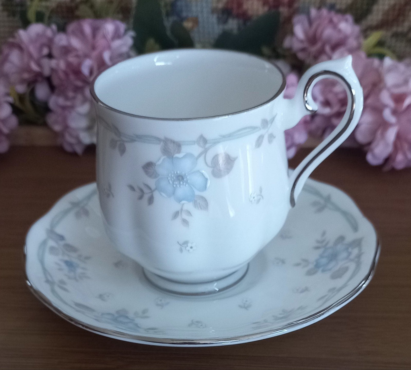 Brocant dames kopje met schoteltje, Satin Rose, Royal Albert, Ophalen of Verzenden