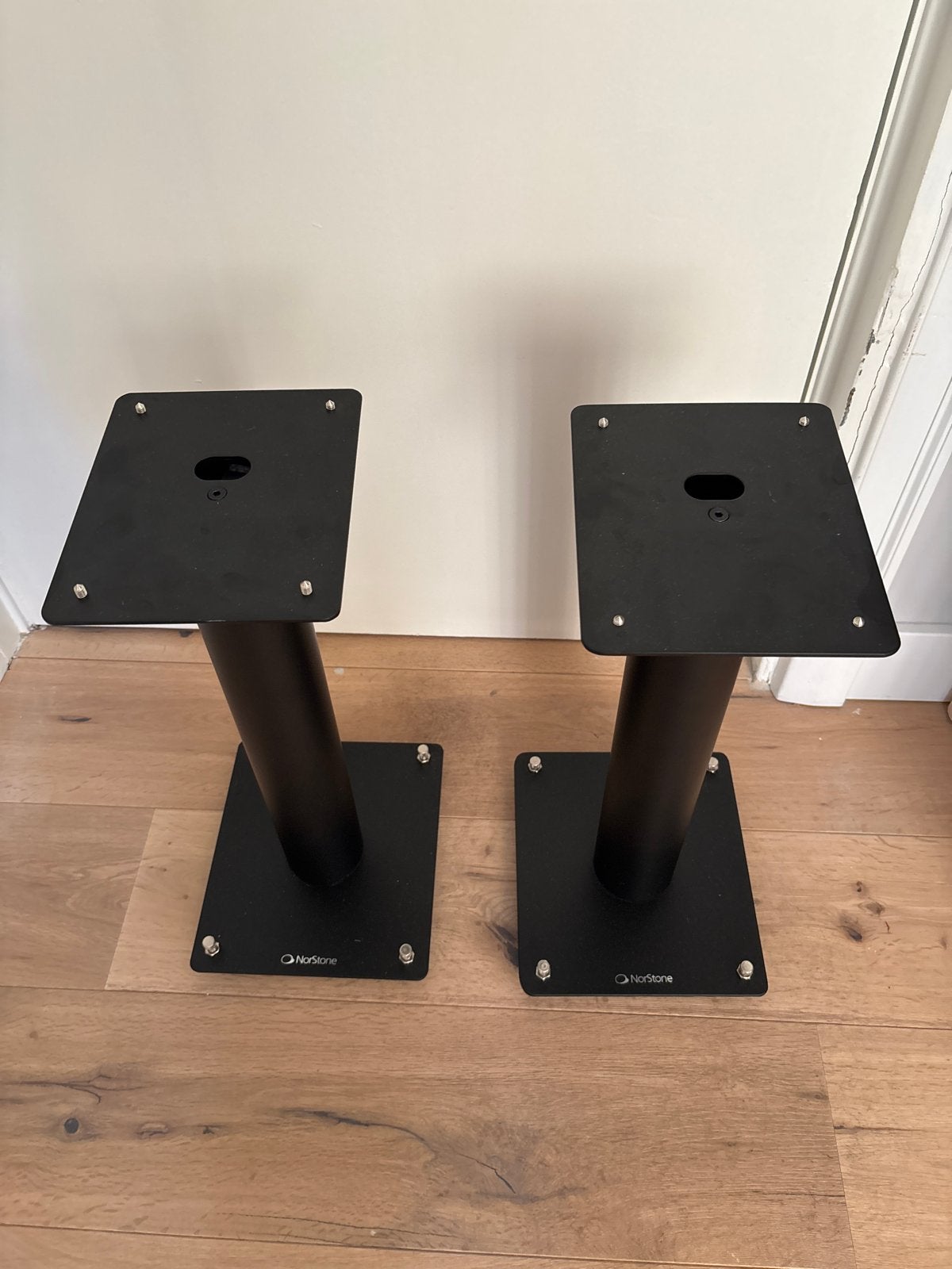 NorStone Stylum 2 Speakerstandaards (set van 2), Inclusief standaarden, Overige typen, Zo goed als nieuw, Minder dan 60 watt