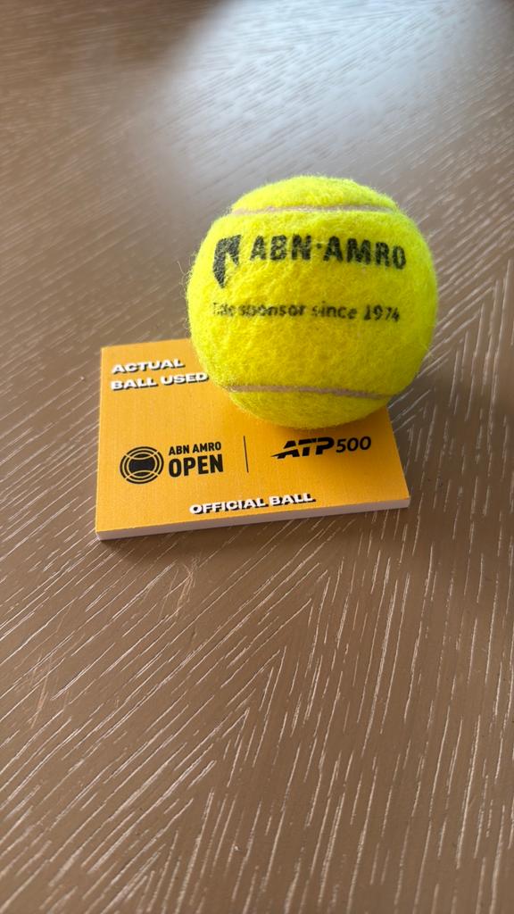 Tennisbal gebruikt door carlos alcaraz bij de abn amro open, Ophalen of Verzenden, Zo goed als nieuw, Bal