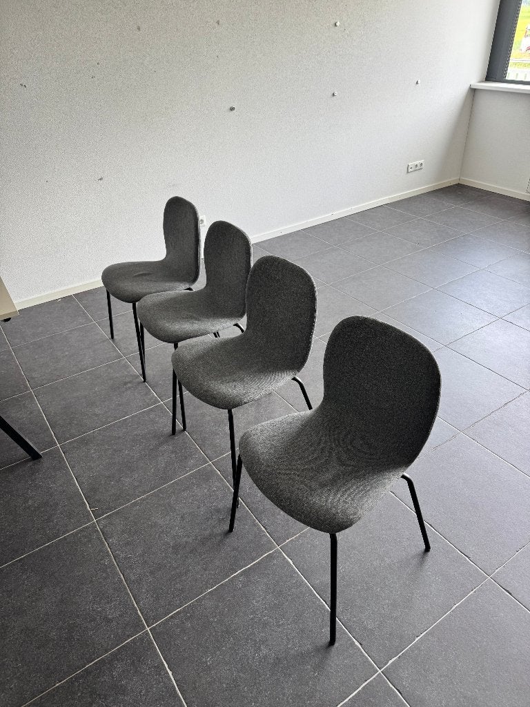 MOET WEG: 4 IKEA grijze stoelen - ophalen, Ophalen, Gebruikt, Stof, Vier