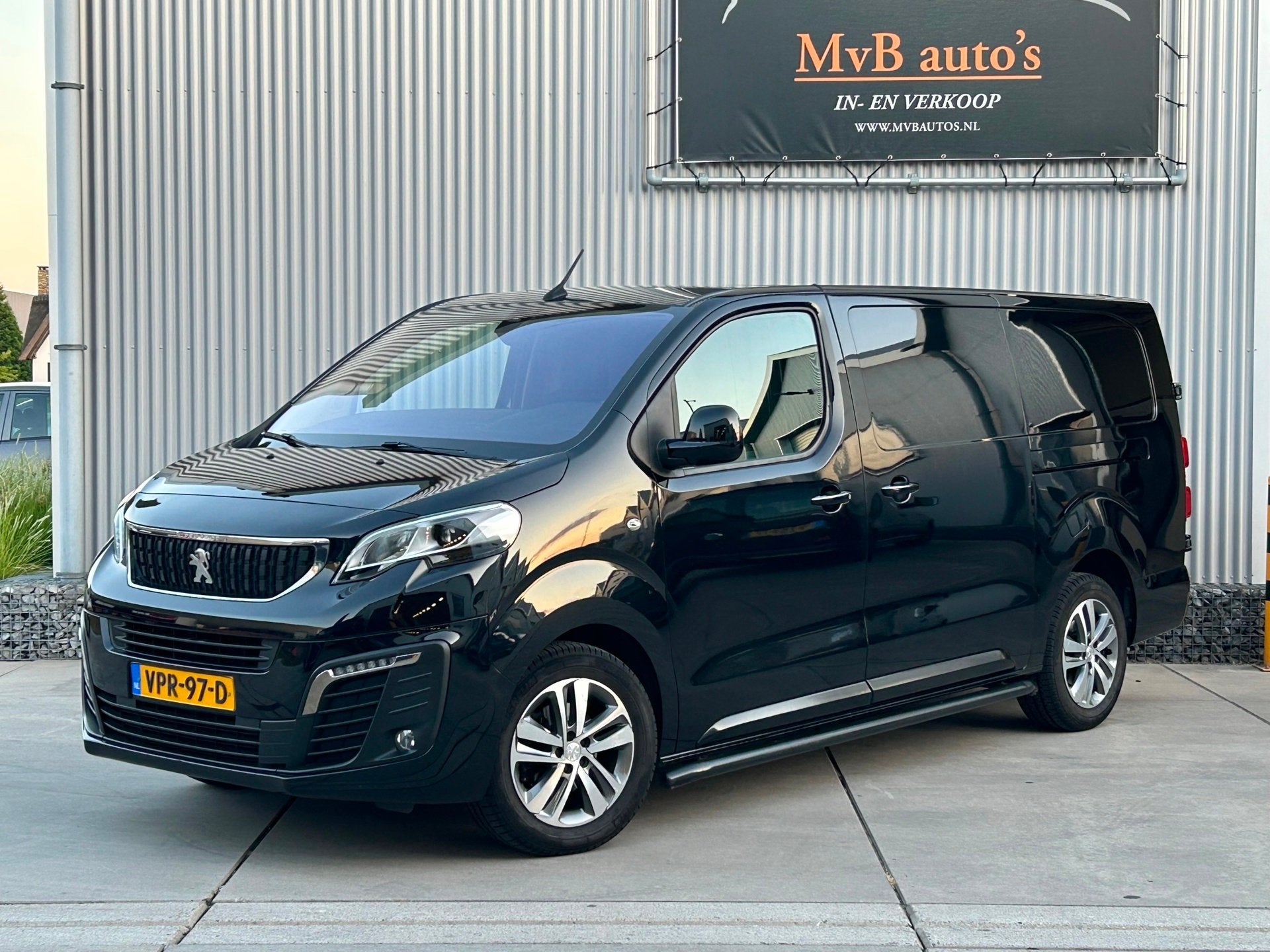 Peugeot Expert 2.0 BlueHDI 180 Long Asphalt Automaat, Trekha, Auto's, Stof, Gebruikt, Euro 6, 4 cilinders