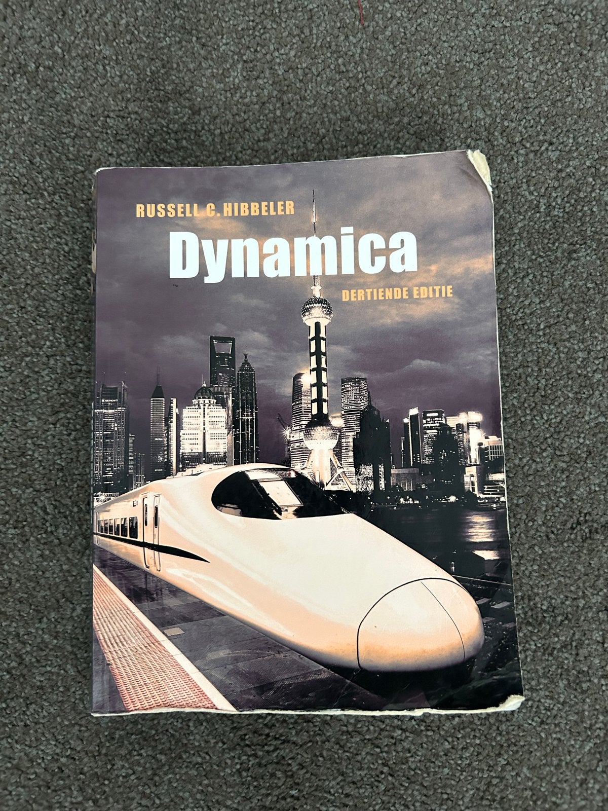 Dynamica - Russell C. Hibbeler (Dertiende Editie), Ophalen of Verzenden, Beta, Gelezen, HBO