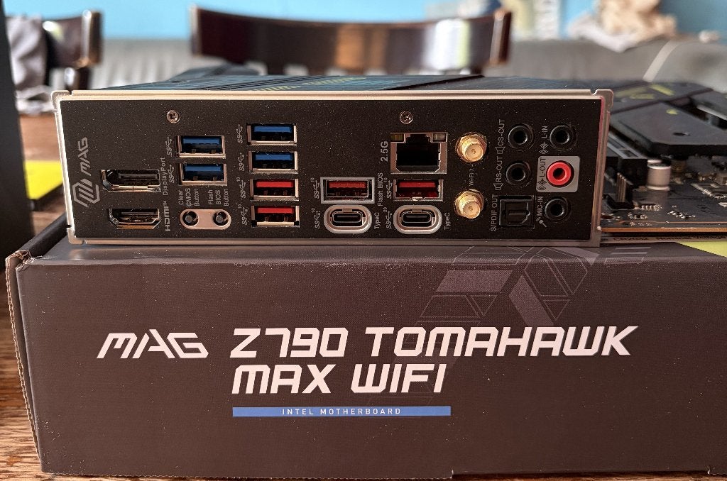 MSI MAG Z790 TOMAHAWK MAX WIFI - met dubbele garantie!, Computers en Software, Moederborden, LGA 1700, Ophalen of Verzenden, Zo goed als nieuw