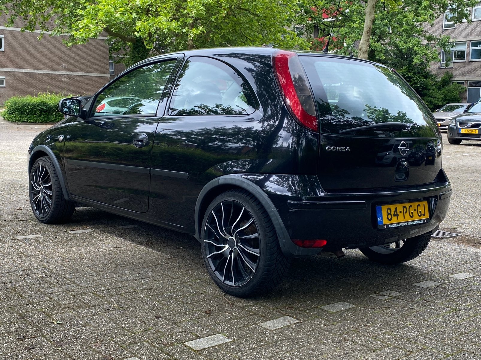 Opel Corsa 1.4 3D 2004 Zwart Airco Sportvelgen APK Dec 2026, Auto's, Opel, Voorwielaandrijving, 450 kg, 31 €/maand, 4 cilinders
