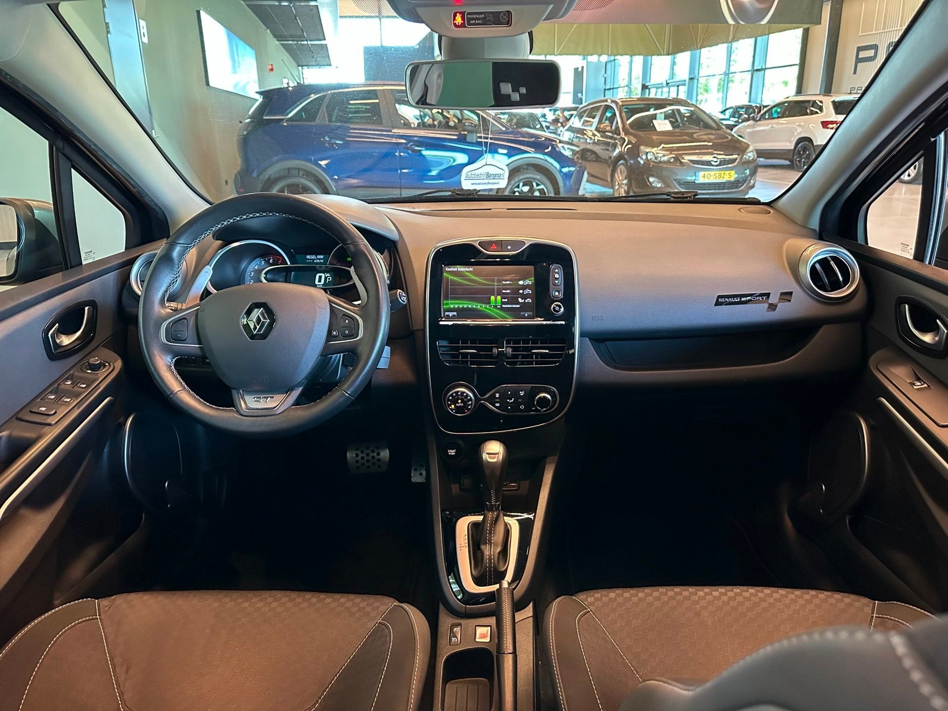 Renault Clio Estate 1.2 TCe 16v AUTOMAAT GT SPORT|NAVIGATIE|, Dealer onderhouden, Stof, 4 cilinders, 615 kg