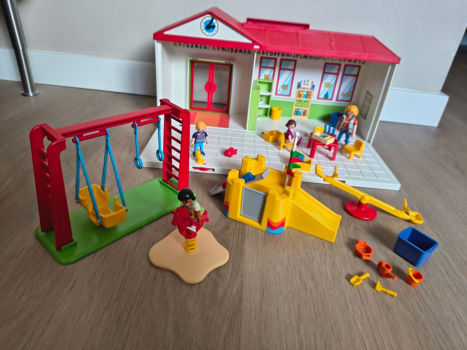 Playmobil Citylife kinderdagverblijf 5606, Ophalen, Zo goed als nieuw, Speelset