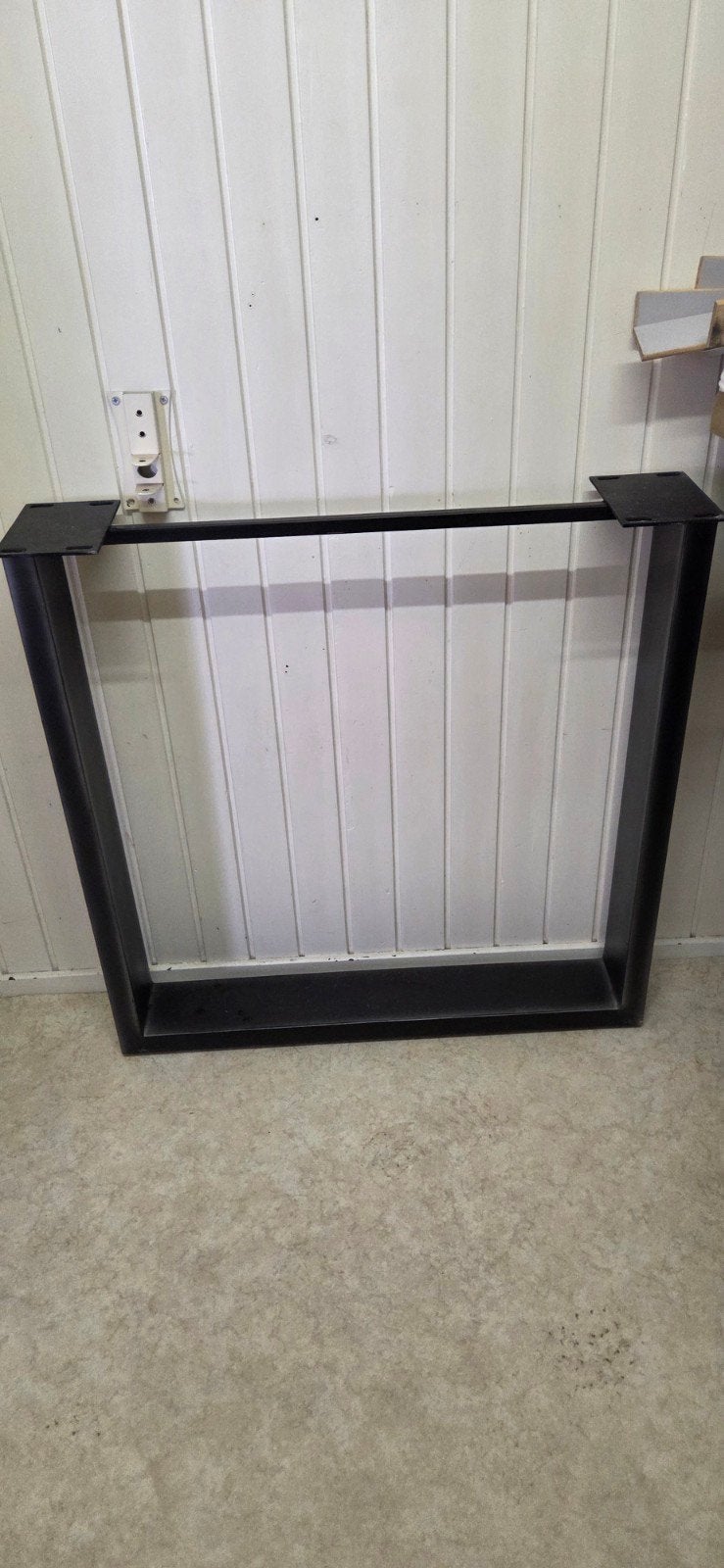 Zwarte metalen tafelpoot, U-vorm, 2 stuks, Huis en Inrichting, Tafelonderdelen, Ophalen, Tafelpoot, 100 tot 150 cm, Industrieel, Modern, Minimalistisch