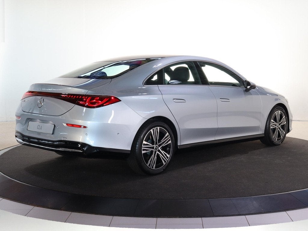 Mercedes-Benz CLA-klasse 180 Business Solution Luxury | Dode, Auto's, Mercedes-Benz, CLA, 136 pk, 4 cilinders, Bedrijf