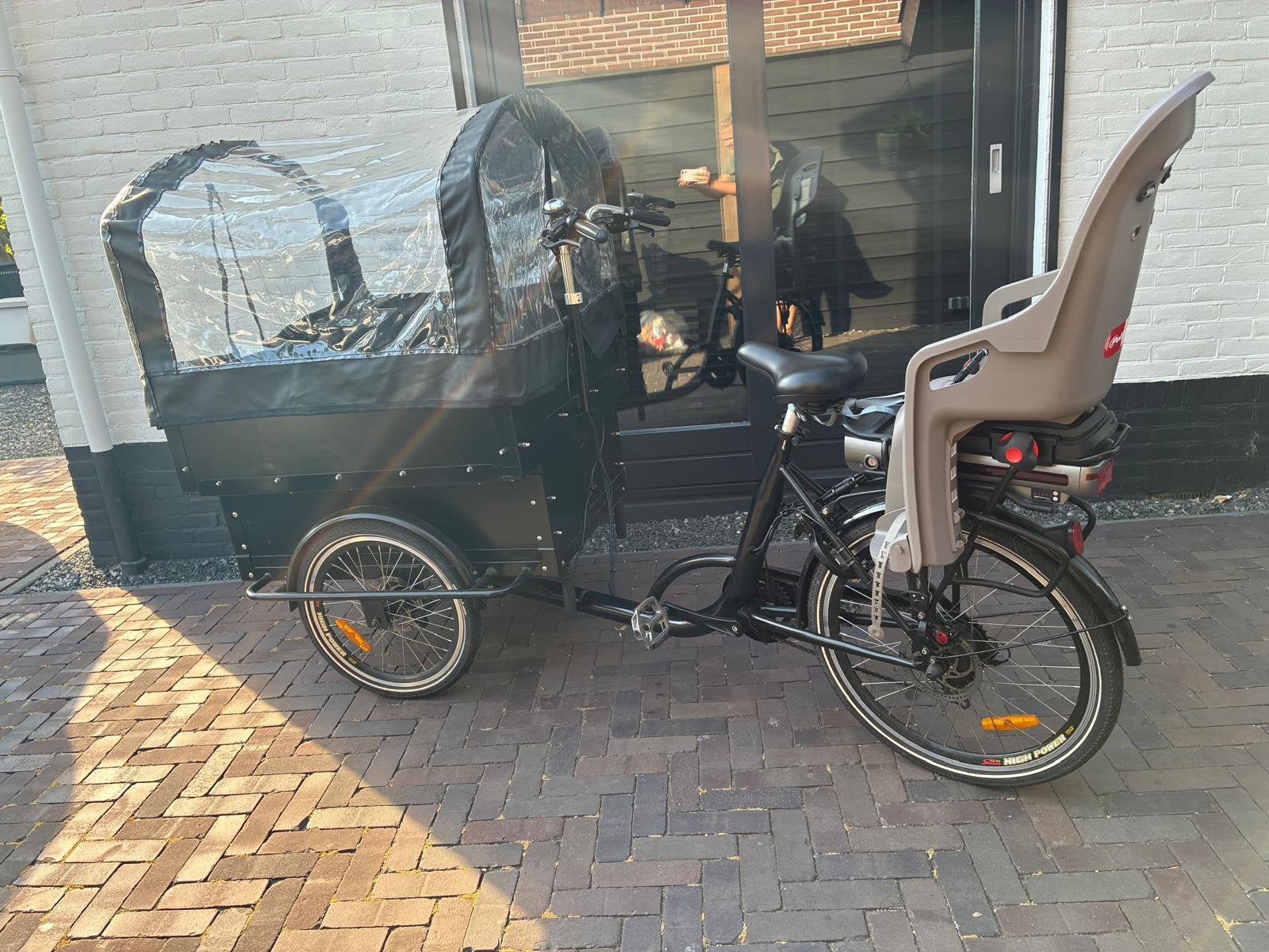 Elektrische bakfiets, big daddy, tot 6 kinderen, Ophalen, Zo goed als nieuw