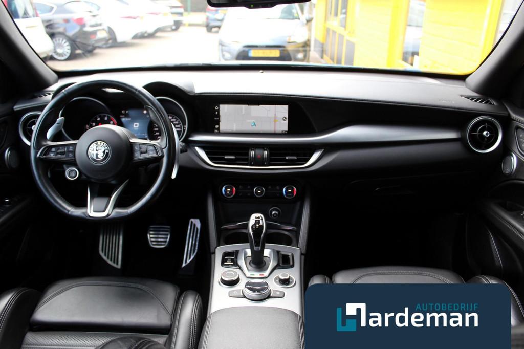 Alfa Romeo Stelvio 2.0 T AWD Veloce Ti Pano H/K, Automaat, 4 cilinders, Leder, Bedrijf