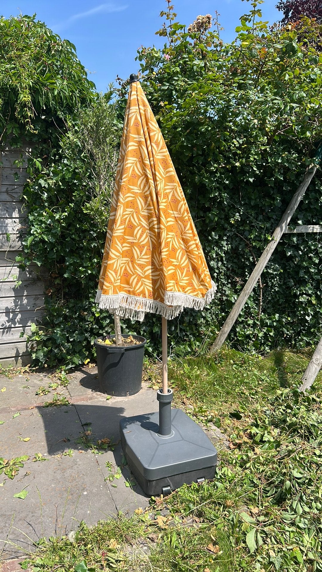 Parasol met voet, Ophalen, Gebruikt, Parasolvoet