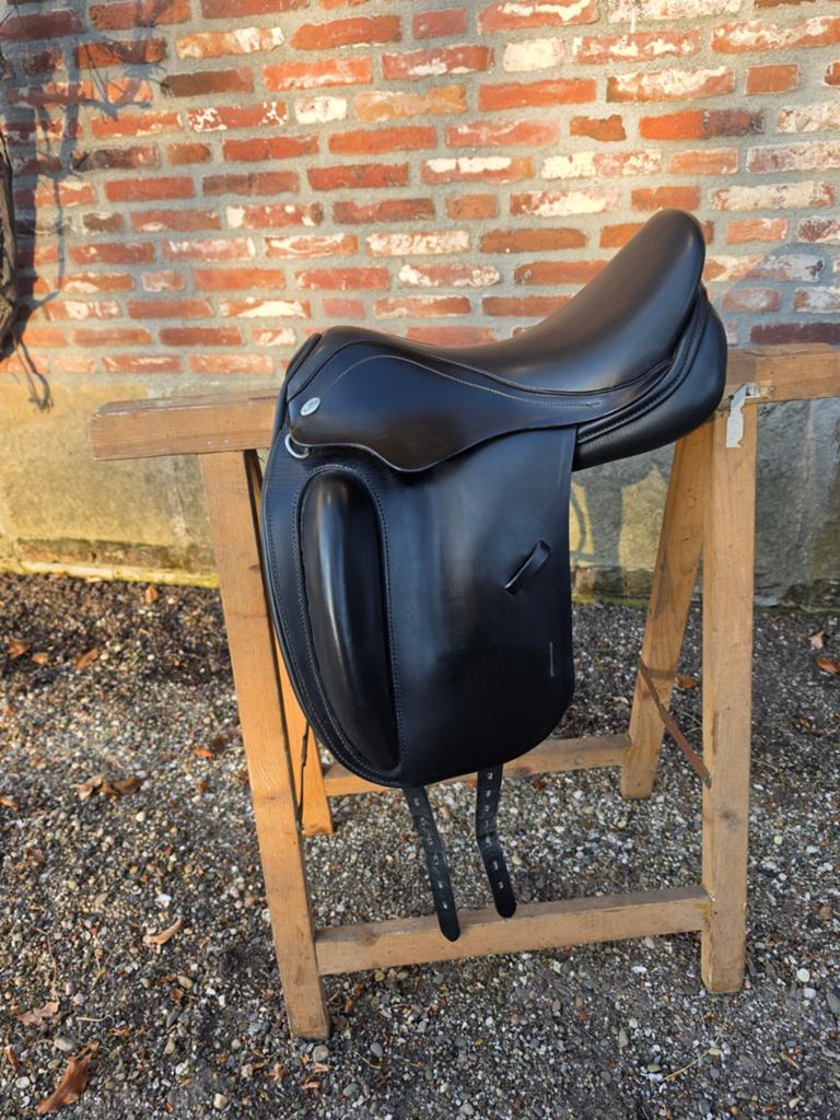 Kentaur Calimero dressuur 15 inch fit 2, Dieren en Toebehoren, Paarden en Pony's | Zadels, Ophalen of Verzenden, Zo goed als nieuw