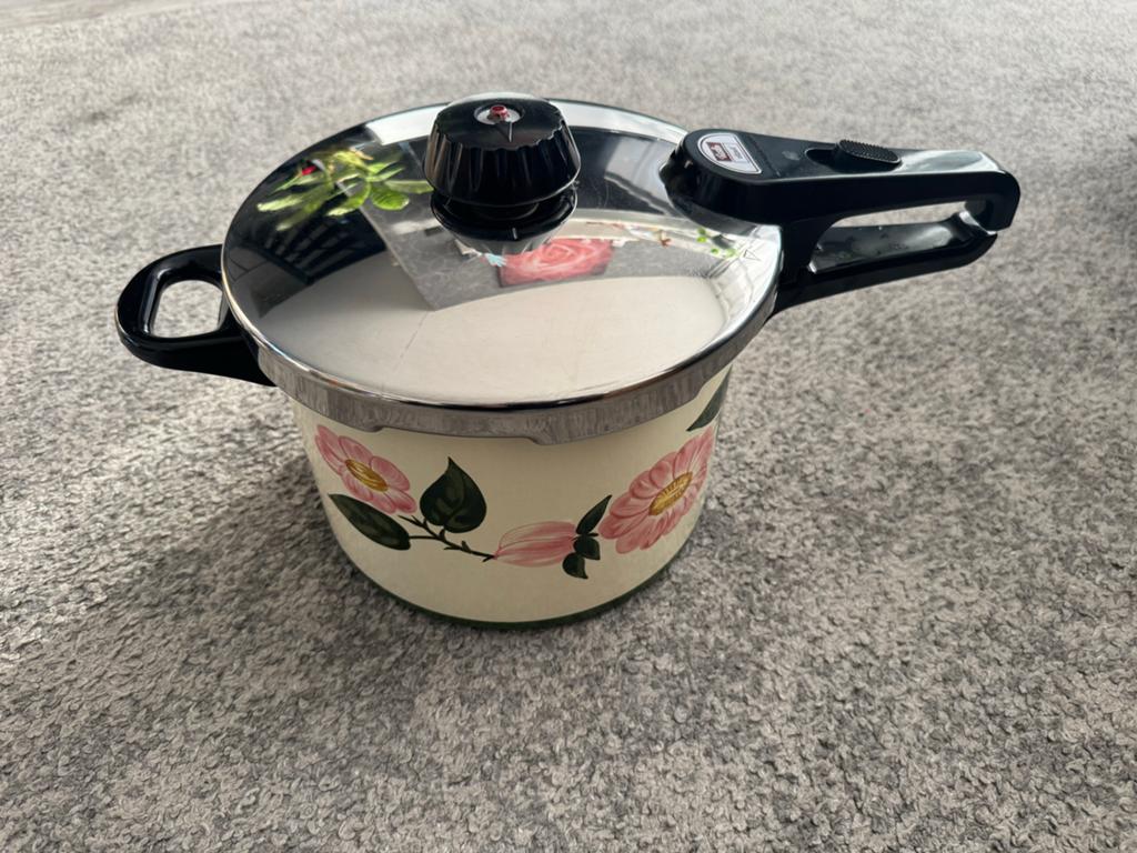 Villeroy & Boch Wild Rose Snelkookpan, Huis en Inrichting, Ophalen of Verzenden, Gebruikt, Overige materialen, Kookpan of Snelkookpan