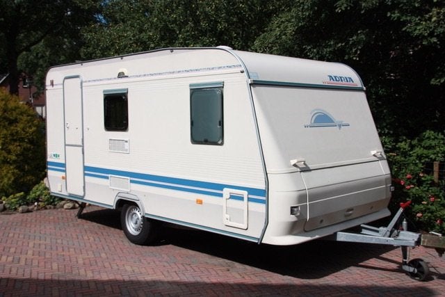 Caravan, Vast bed, Rondzit, Uitbouw voortent, 750 - 1000 kg