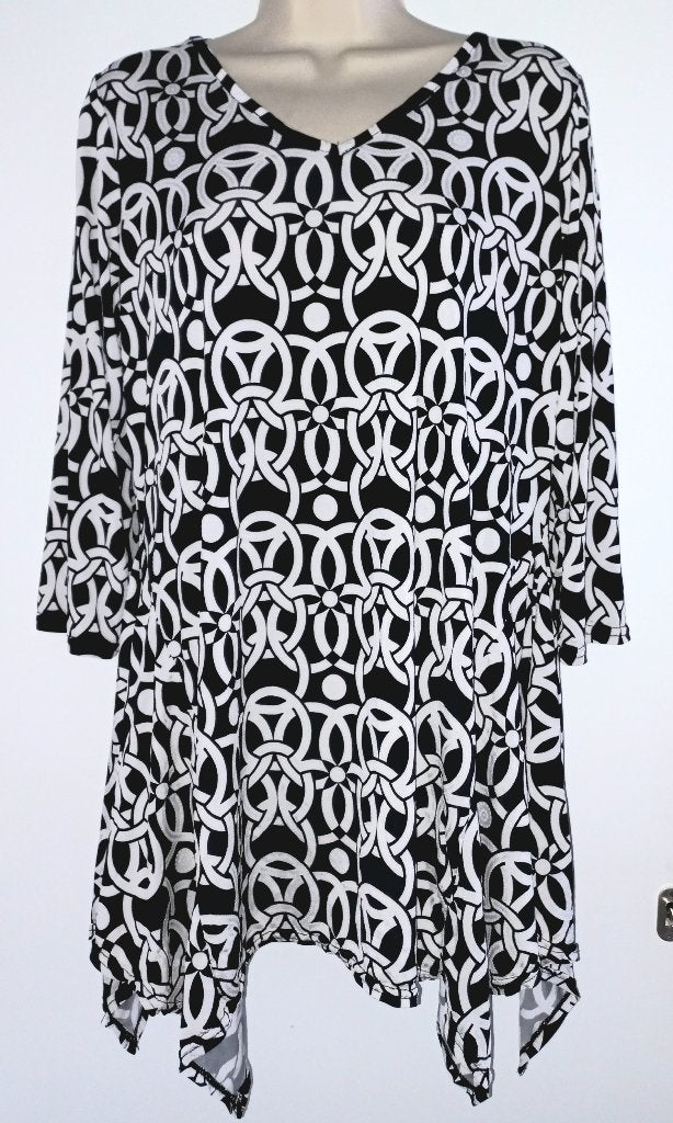 Paprika tuniek maat 42/44, Kleding | Dames, Ophalen of Verzenden, Zo goed als nieuw, Maat 42/44 (L), Zwart