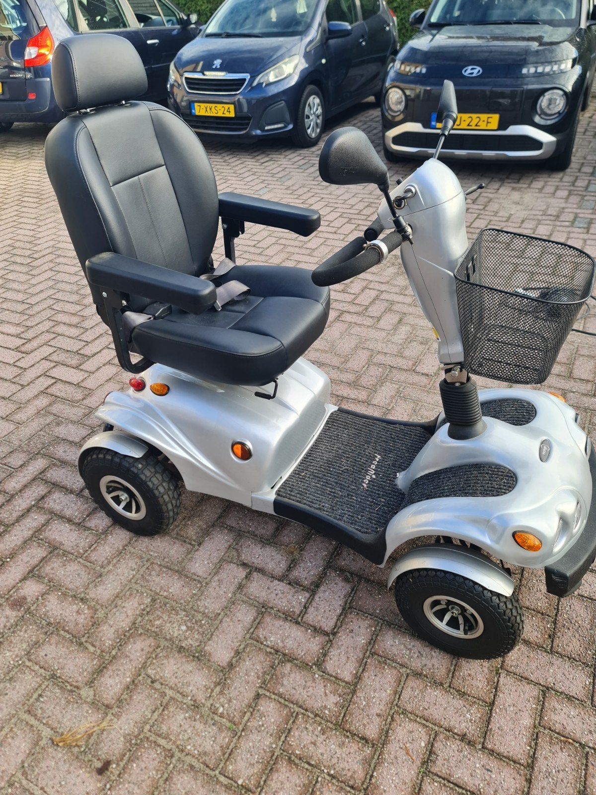 Scootmobile Lion 4 zilver., Ophalen, Gebruikt, Mango, 16 km/u of meer