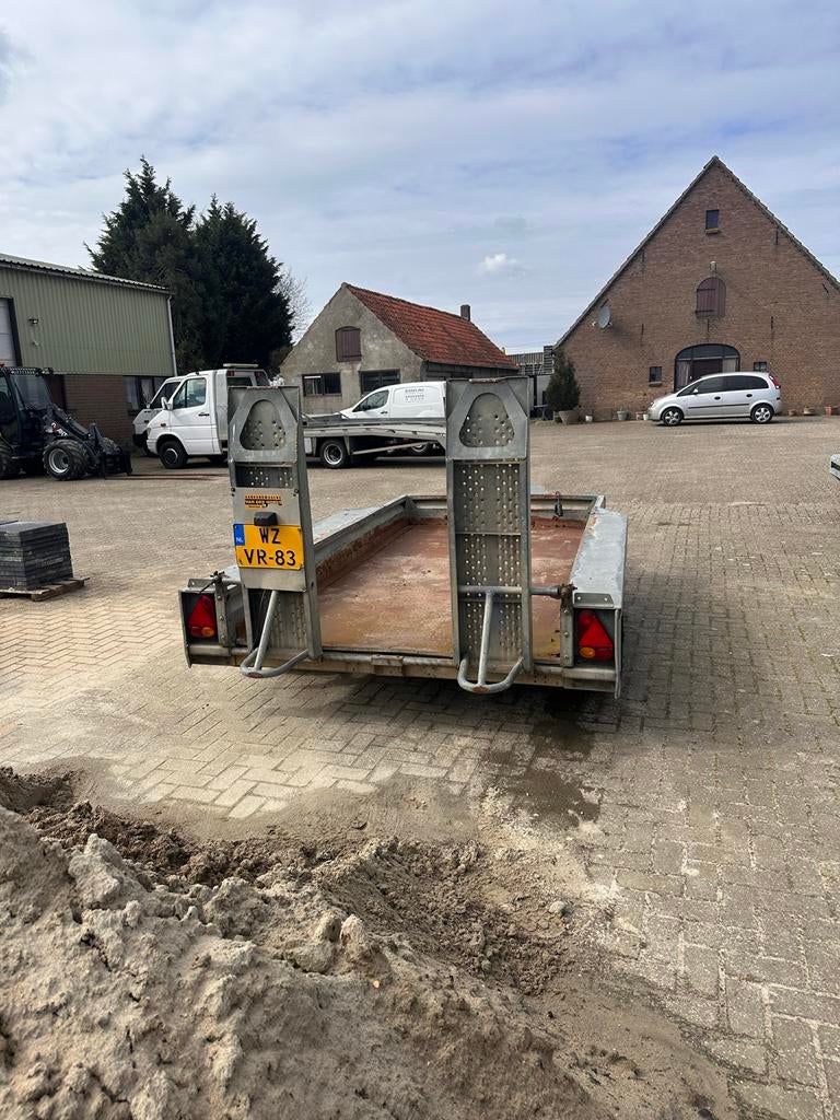 Ifor Williams machinetransporter, Ophalen