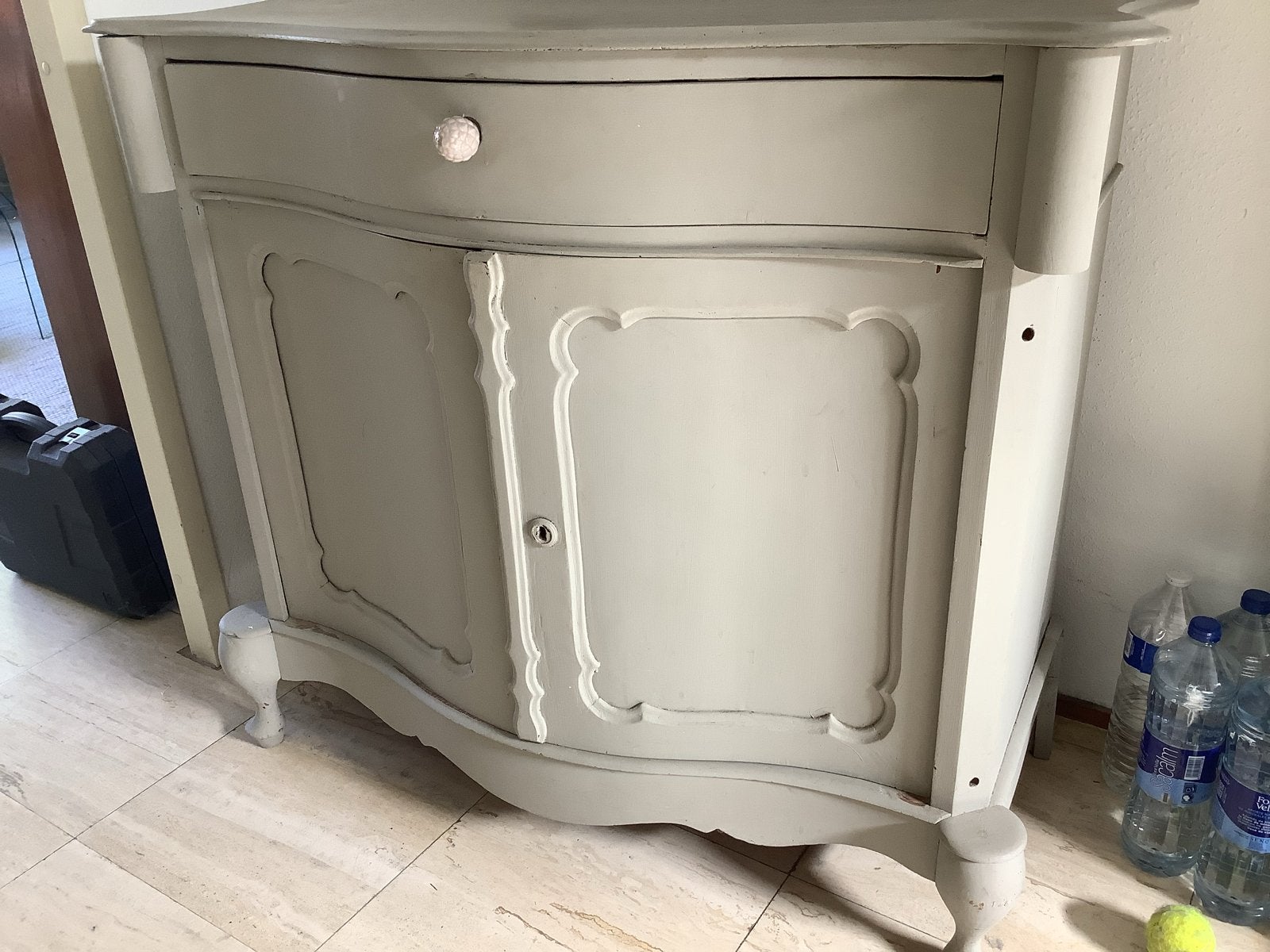 Antiek Biedermeier kastje met lade en deurtjes ,in krijtverf, Ophalen