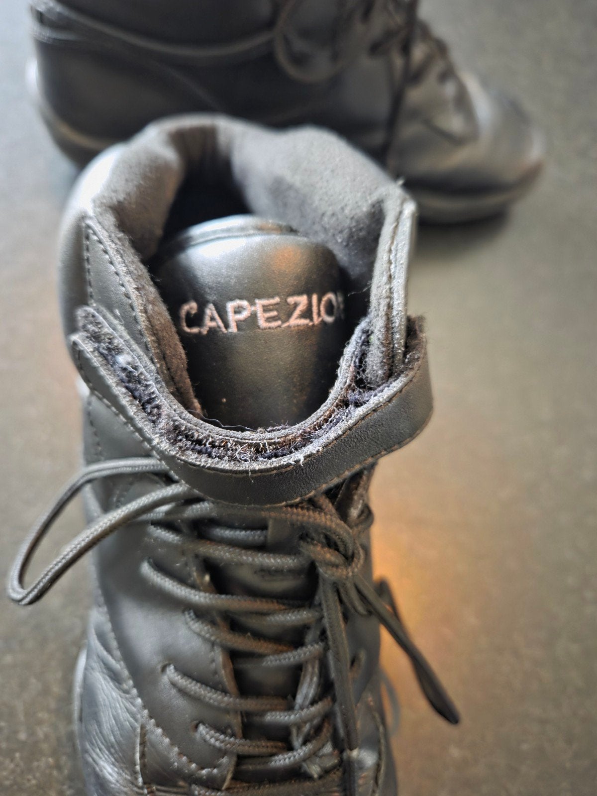 Capezio hoge danssneakers - Streetdance, Hiphop, Zumba, Zwart, Dansschoenen, Ophalen of Verzenden, Gedragen