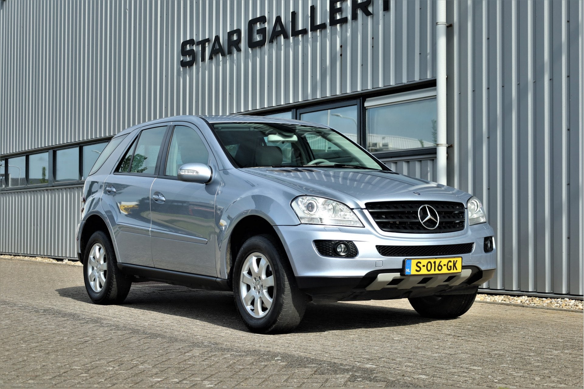 Mercedes-Benz M-Klasse ML 350 Youngtimer 100873km BTW auto, Automaat, Gebruikt, Blauw, Leder en Stof