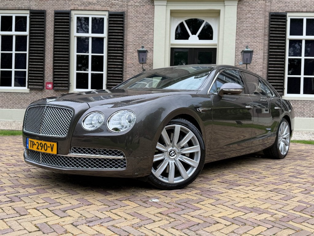 Bentley Flying Spur l W12 l Goed onderhouden l 2013 l, Auto's, Bentley, Automaat, Leder, Bedrijf, Vierwielaandrijving