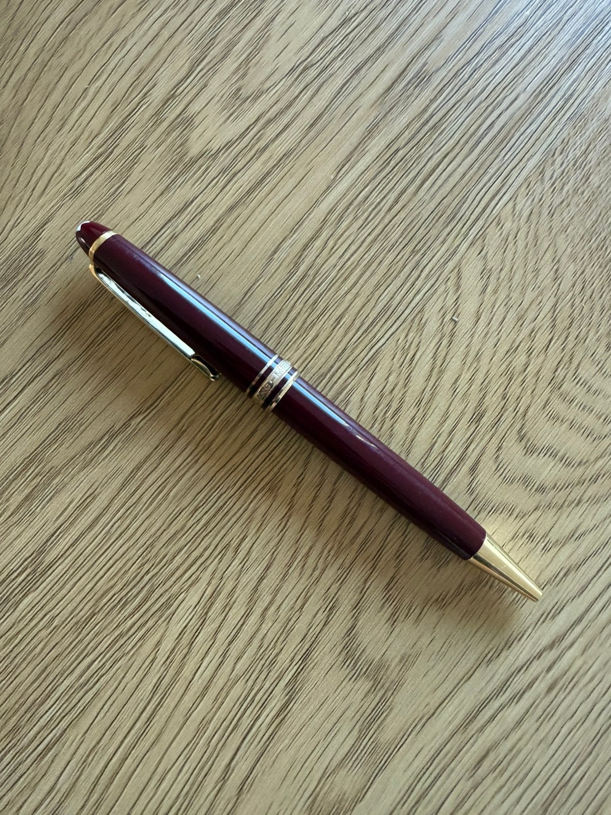 Montblanc pen rood origineel, Verzamelen, Ophalen of Verzenden, Zo goed als nieuw, Balpen, Overige merken