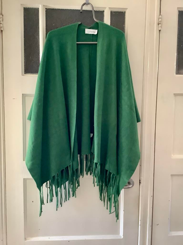 Prachtige heldergroene omslagdoek met franjes, Ophalen of Verzenden, Zo goed als nieuw