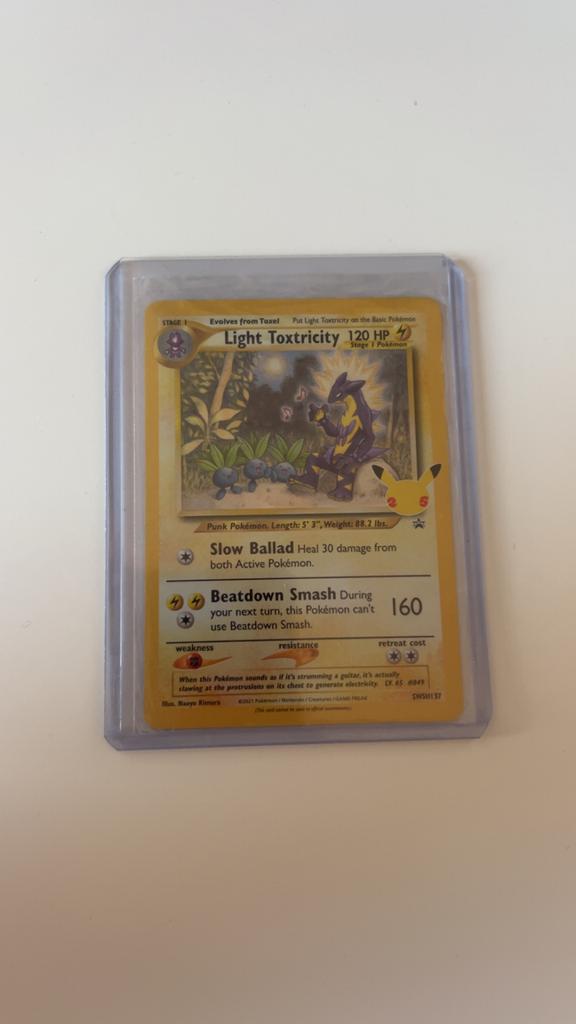Pokémon Kaart: Light Toxtricity SWSH137 (Engels), Ophalen of Verzenden, Zo goed als nieuw, Losse kaart